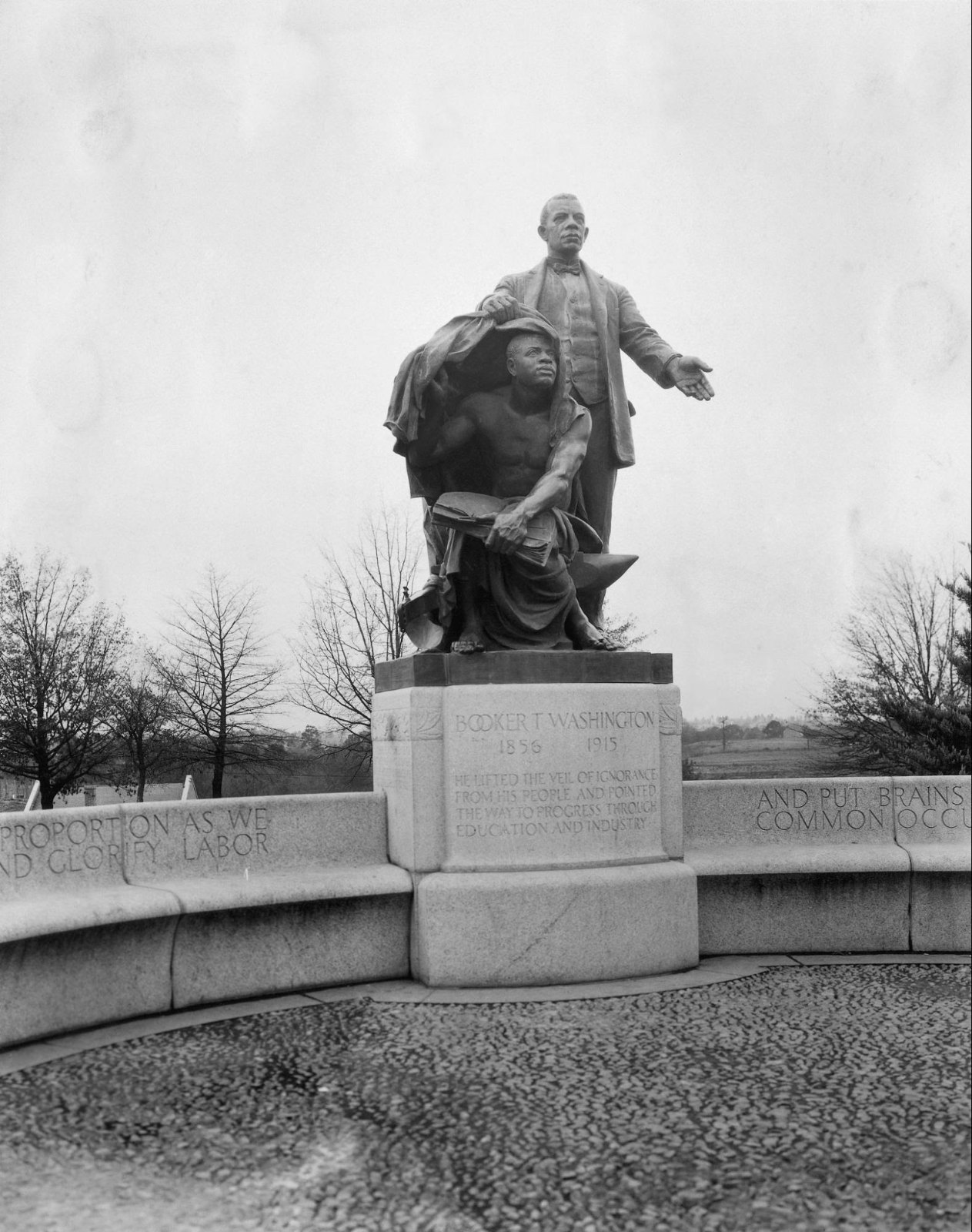 Booker T. Washington Monument, sculpted by Richmond Barthé, dedicated 1922.