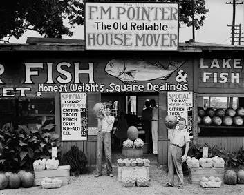 Roadside store, Alabama, by Walker Evans for the FSA, 1936.